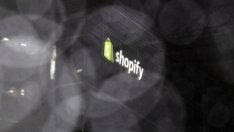 Shopify не изпълни прогнозата за приходите си, докато конкуренцията се засилва
