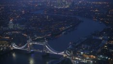 Ниското строителство превзема и Канари Уорф