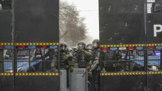 Почти 8 хил. души са задържани в Казахстан заради безредиците