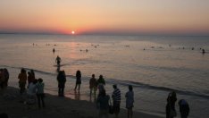 Приходите на хотелите частично се възстановяват през юни спрямо май