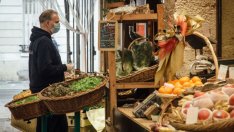 Кризата с коронавируса остави тонове храна в складовете на доставчиците