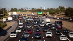 Американският регулатор за пътна безопасност съкращава 4% от работната си сила