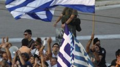 Бюджетната пропаст на Гърция заплашва да погълне Европа