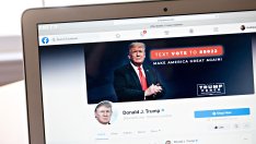 Доналд Тръмп си поиска обратно профила във Facebook 
