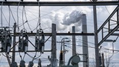 Полша влага 15 млрд. долара в подготовка на енергийната мрежа за ВЕИ и ядрените централи