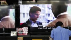 Sharp продължава спора с партньора си