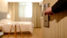 Хотелиери осигуряват 3 хил. легла за близки на болни от COVID