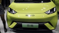 Ще въведе ли Китай 25% данък за автомобилите от САЩ и ЕС