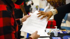 Икономическият растеж на САЩ се ускорява през второто тримесечие