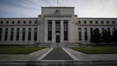 Първата крачка на централните банкери през 2024 г. е да не бързат да правят такава