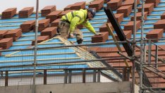 Шести пореден месец строителната продукция намалява