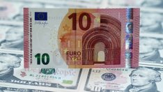 Делът на еврото в глобалните валутни резерви е най-ниският от 2000 г.