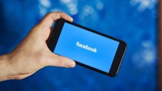 Британски регулатор иска Facebook да провери независимостта на Giphy