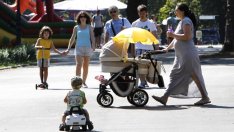 За десет години броят на семействата в България е намалял с 12%