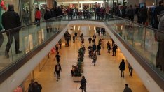 Свръхпотреблението на облекло в Черния петък създава рискове за природата