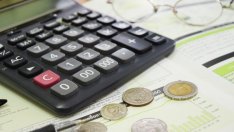 Бюджетният излишък е нож с две остриета, твърди експерт