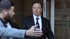 Мъск: Медиите са расистки настроени срещу белите 