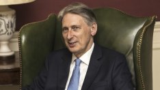 Хамънд: Островът трябва да остане конкурентен, ако няма търговска сделка с ЕС