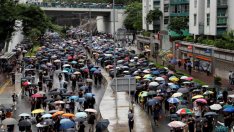 Пореден ден на протести в Хонконг с митинг и шествие на учители