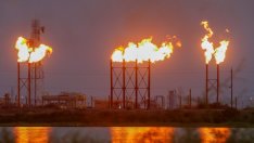 Прогноза: Петролът може да поскъпне до 80 долара за барел след атаката срещу Aramco