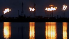 Цената на петрола тръгна надолу, но остава далеч от предишните нива*