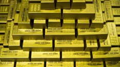 Поскъпването на златото се подкрепя от централните банки по света, според анализатори