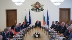 Главчев освободи петима заместник-министри