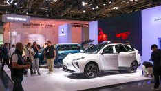 Китай залива света с коли с двигатели с вътрешно горене, които не може да продаде у дома