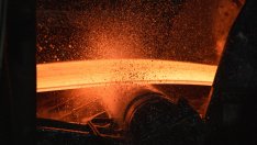 Norsk Hydro ще доставя нисковъглероден алуминий за електромобилите на Mercedes