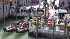 Великденските празници през април раздвижиха туристическите пътувания