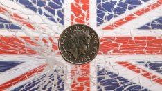 Brexit сваля едновременно паунда и FTSE 100, посочи Мартин Митренцев