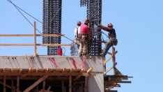 Строителството в ЕС се забавя през юни