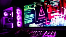 Украйна е засегната и от мащабна хакерска атака