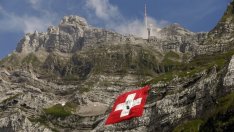 Регулаторите в Швейцария глобиха банки с близо 100 млн. франка