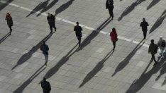 Експерт: Заплатите в България ще продължат да растат