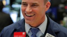 Dow прибави близо 500 пункта след лекото успокоение в отношенията САЩ-Китай*