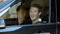 Зукърбърг не възнамерява да продава свои акции от Facebook поне до година