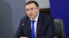 Здравните власти: Новите Covid случаи спадат, вървим към край на третата вълна