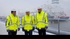 Първият плаващ терминал за внос на втечнен природен газ в Германия вече е в експлоатация