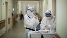 Българският лекарски съюз: Болниците са препълнени, води се битка с COVID 