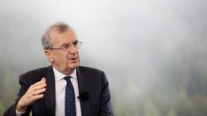 Вилроа от ЕЦБ: Несигурността около петрола няма да спре намаляването на лихвите през юни