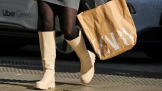 Citigroup препоръчва акциите на Zara пред конкурента ѝ H&M