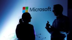 Конкурентите Microsoft и Sony си стискат ръцете за ново партньорство