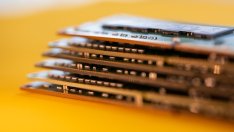 Производителите на чипове с памет се борят със спада на търсенето и цените