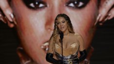 Adidas се разделя и с Бийонсе