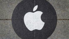 Apple работи по алтернатива на търсачката на Google