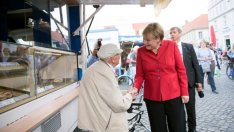 Меркел: Бежанците не отнемат помощите на германците