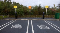 ЕС все още изостава значително в развитието на зарядната инфраструктура за електромобили