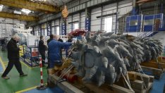 Британското производство се връща към растеж през януари