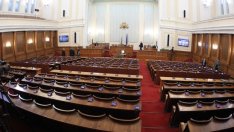 Депутатите ще влизат в парламента само със зелен сертификат